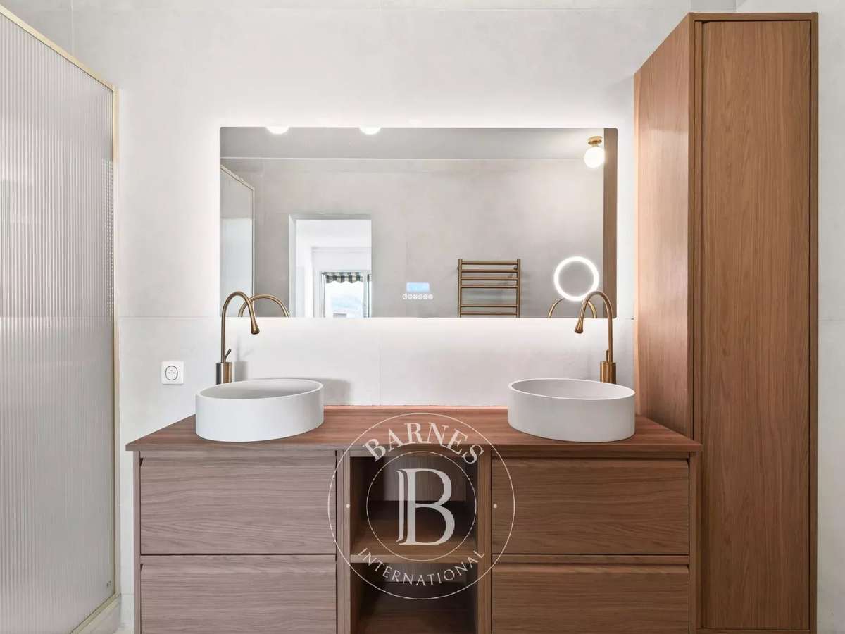 Apartment Marseille 8e