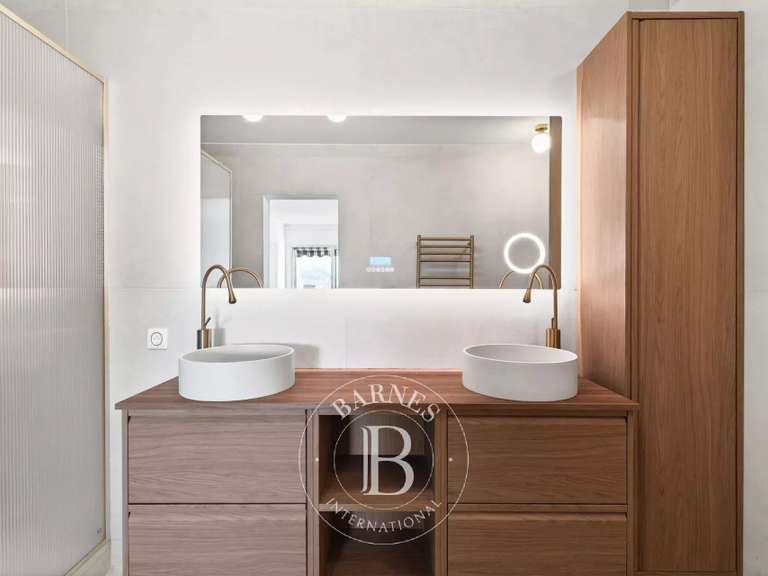 Appartement Marseille 8e - 3 chambres - 152m²