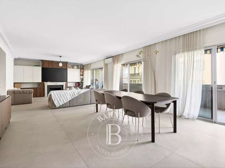 Appartement Marseille 8e - 3 chambres - 152m²