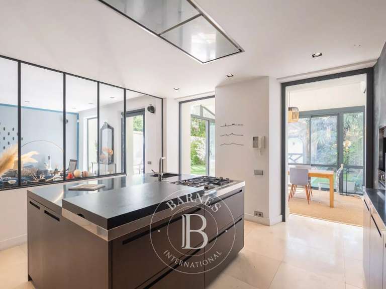 Appartement Marseille 8e - 5 chambres - 250m²