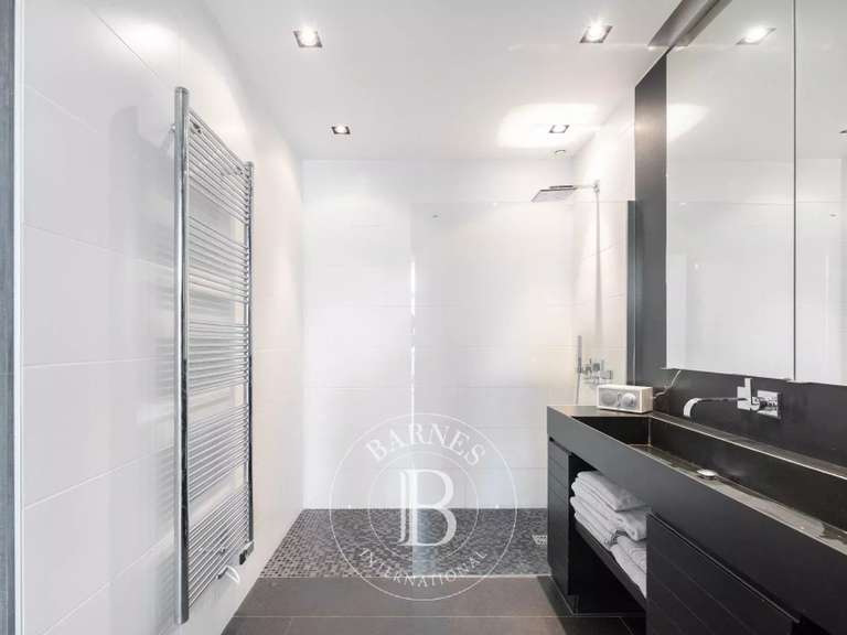Appartement Marseille 8e - 5 chambres - 250m²