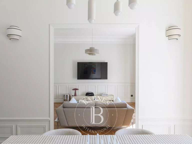 Appartement Marseille 8e - 2 chambres - 87m²