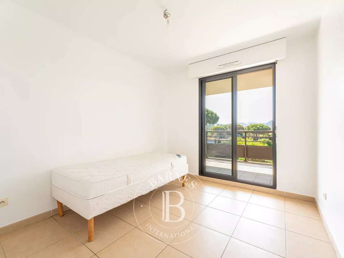 Apartment Marseille 8e