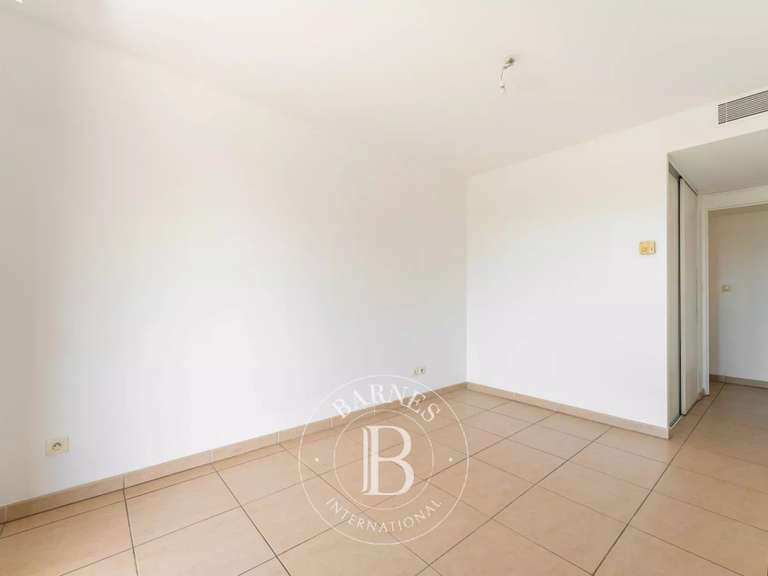 Appartement Marseille 8e - 2 chambres - 72m²