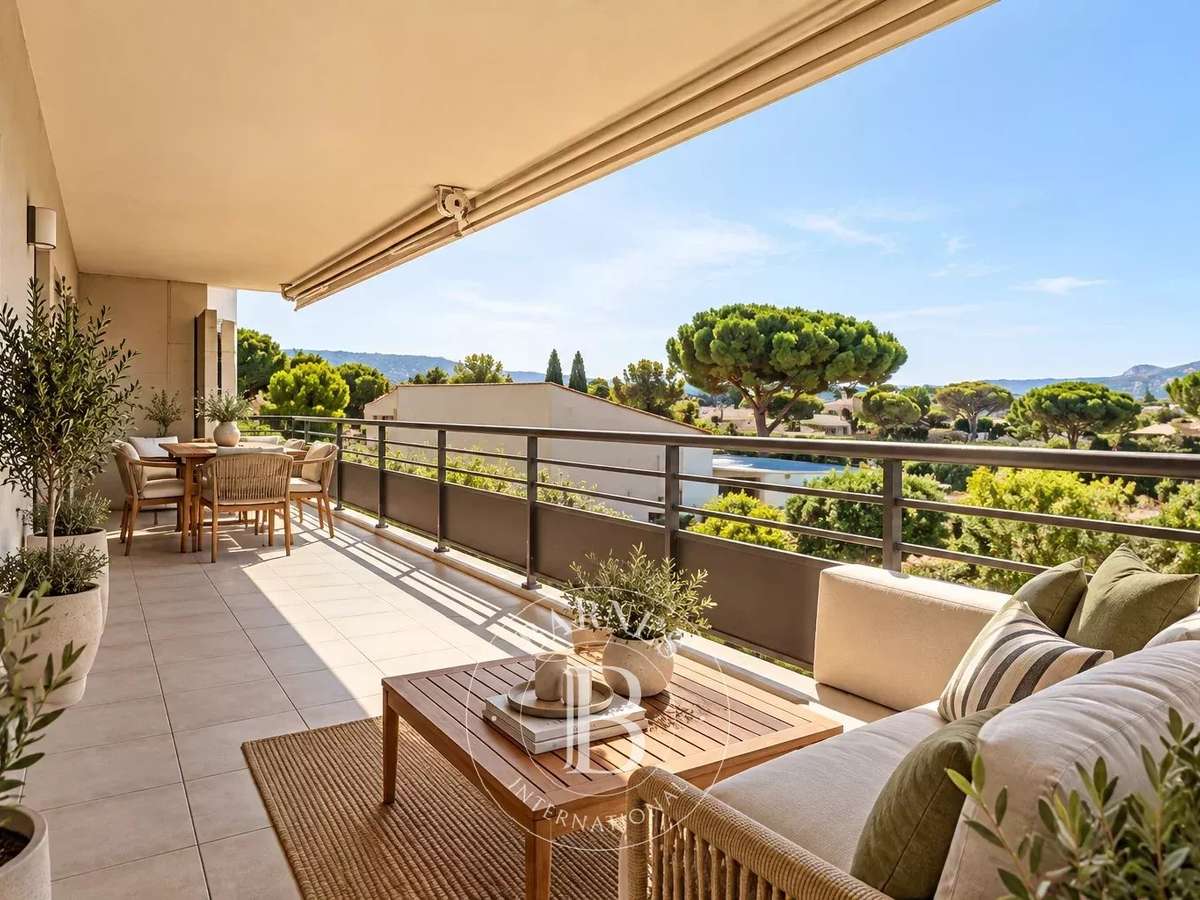 Apartment Marseille 8e