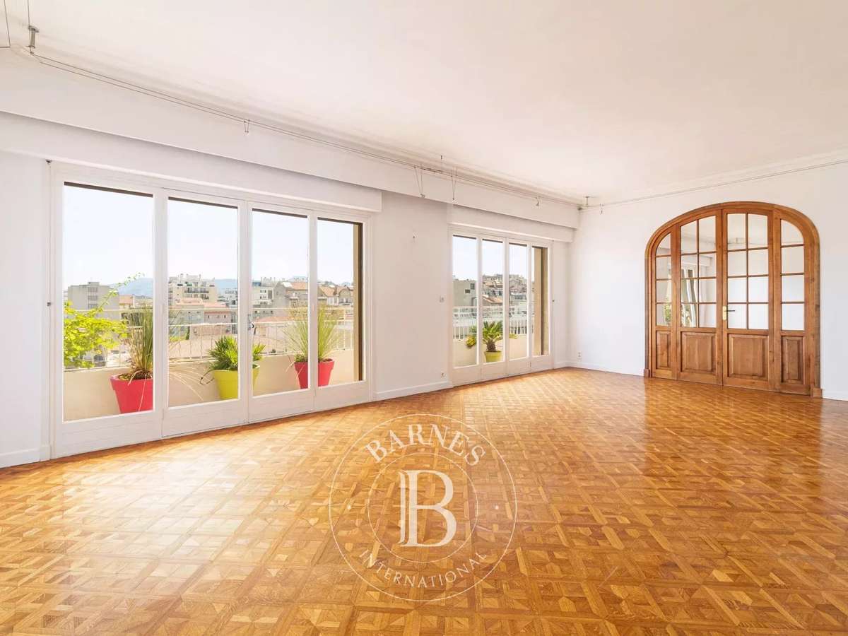 Apartment Marseille 8e