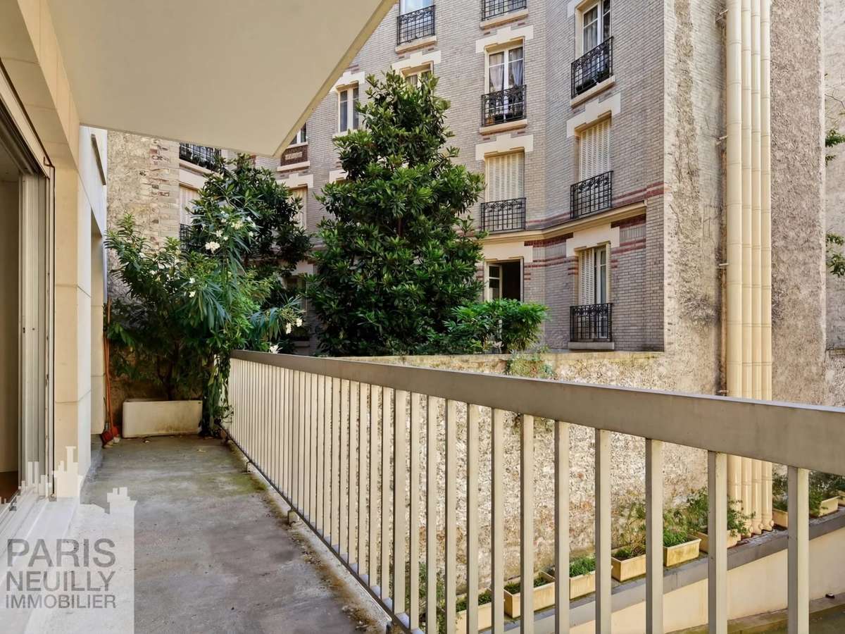 Apartment Paris 16e