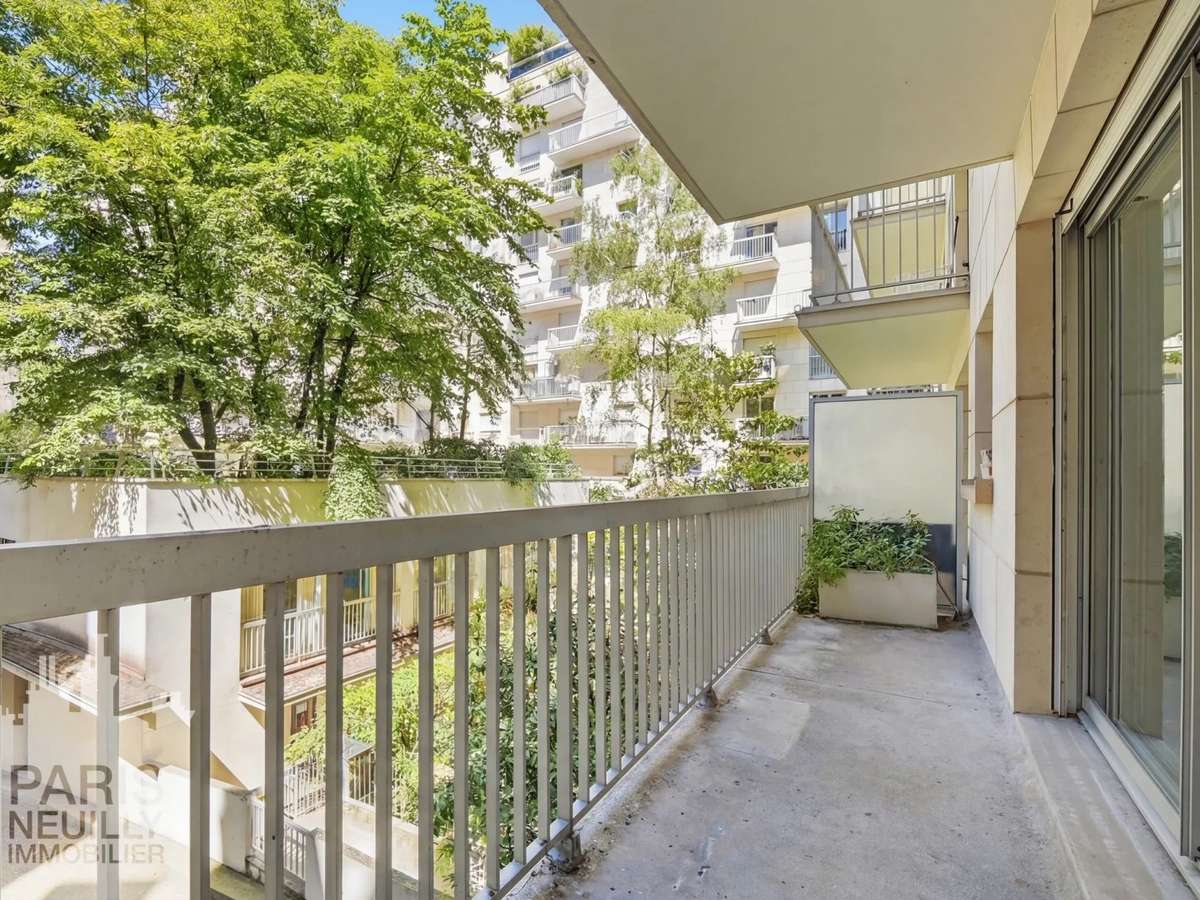 Apartment Paris 16e