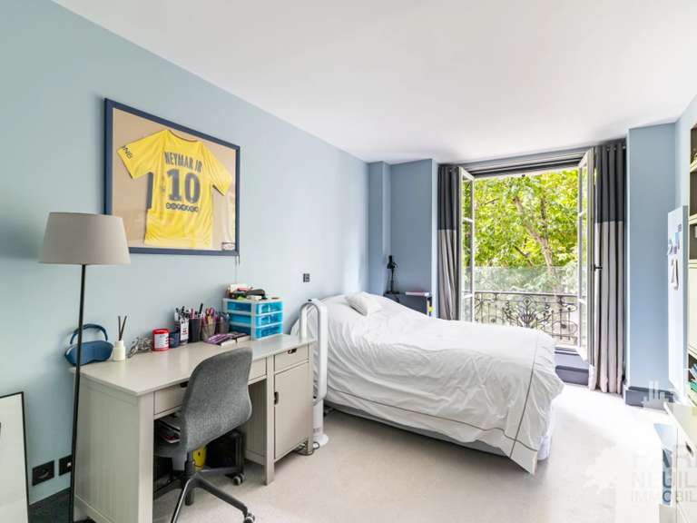 Apartment Neuilly-sur-Seine - 3 bedrooms - 150m²