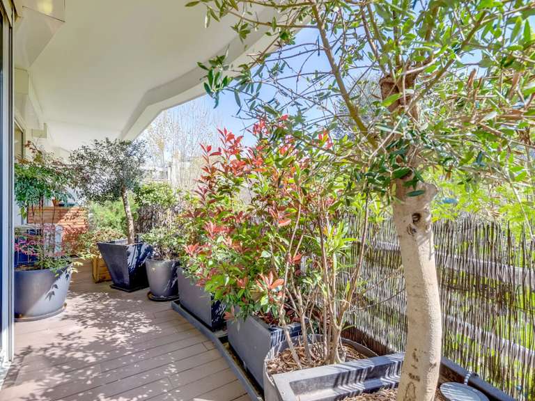 Apartment Neuilly-sur-Seine - 3 bedrooms - 150m²