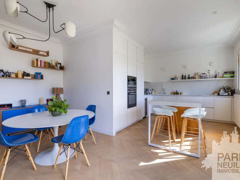 Apartment Neuilly-sur-Seine - 3 bedrooms - 107m²
