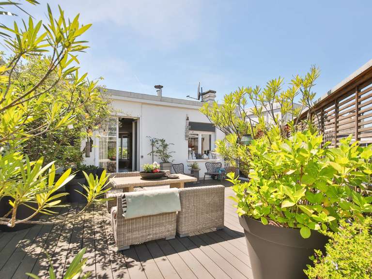 Apartment Neuilly-sur-Seine - 5 bedrooms - 164m²