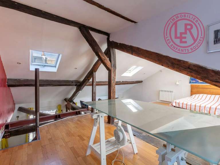 Appartement Paris 10e - 2 chambres - 86m²