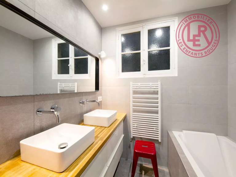 Appartement Paris 10e - 3 chambres - 110m²