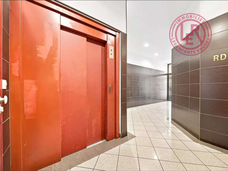 Appartement Paris 10e - 1 chambre - 44m²