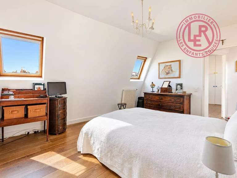 Appartement Paris 3e - 2 chambres - 90m²