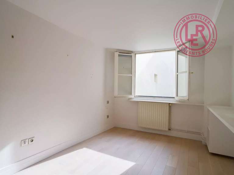 Appartement Paris 3e - 3 chambres - 133m²