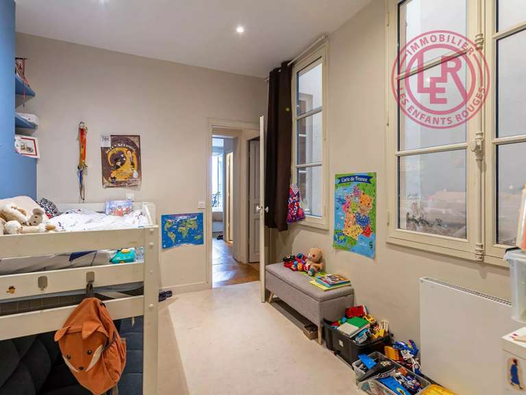 Appartement Paris 3e - 4 chambres - 137m²