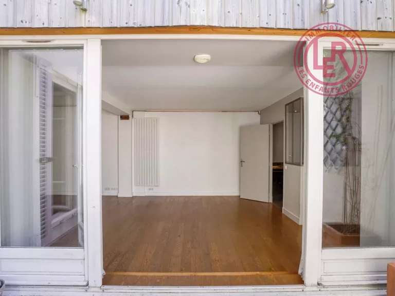 Apartment Paris 11e - 5 bedrooms - 130m²