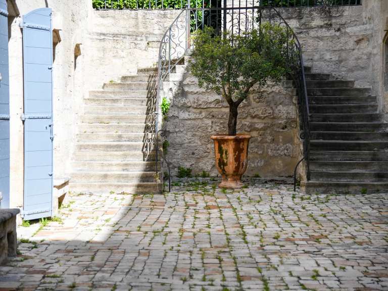 Appartement Uzès - 1 chambre - 76m²