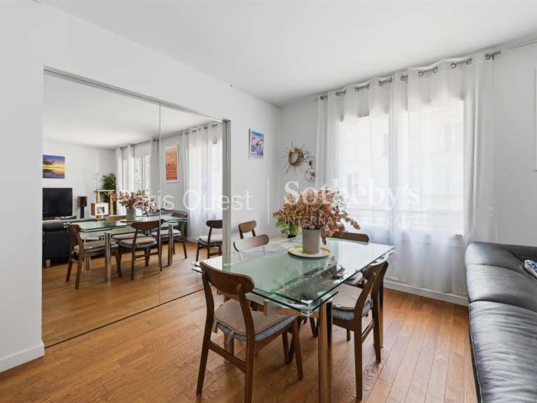 Apartment Neuilly-sur-Seine - 3 bedrooms - 110m²