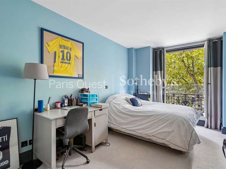 Apartment Neuilly-sur-Seine - 3 bedrooms - 150m²