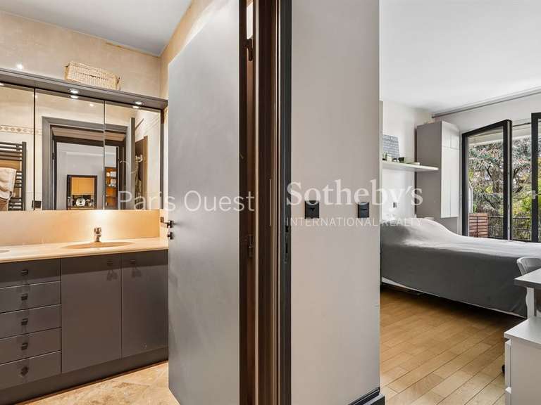 Apartment Neuilly-sur-Seine - 3 bedrooms - 150m²