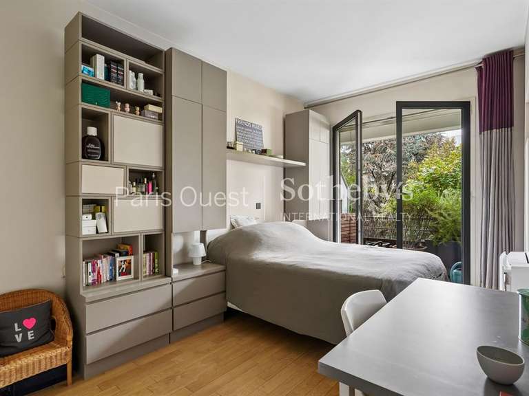 Apartment Neuilly-sur-Seine - 3 bedrooms - 150m²