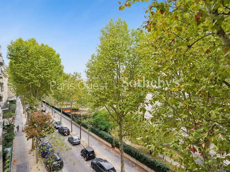 Apartment Neuilly-sur-Seine - 3 bedrooms - 150m²