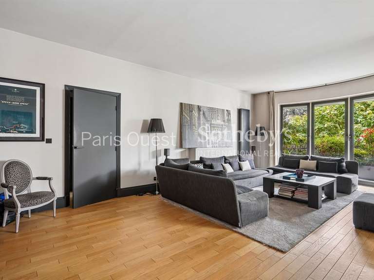 Apartment Neuilly-sur-Seine - 3 bedrooms - 150m²