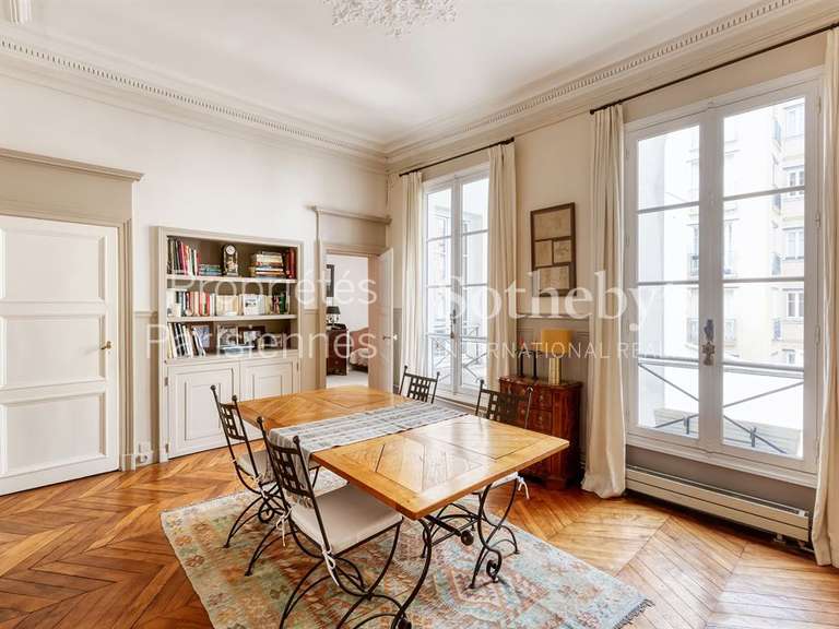 Appartement Paris 6e - 3 chambres - 145m²