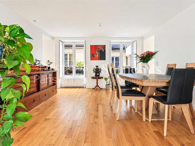 Appartement Paris 1er - 3 chambres - 126m²