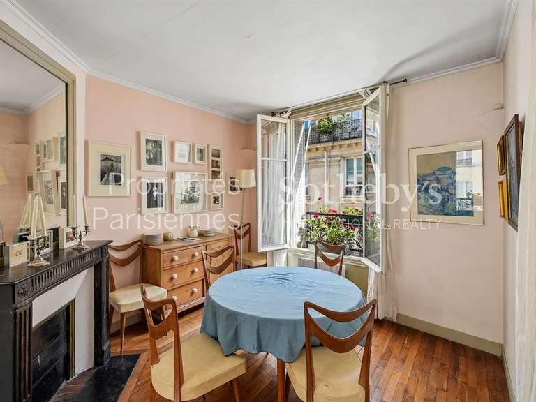 Appartement Paris 1er - 1 chambre - 66m²