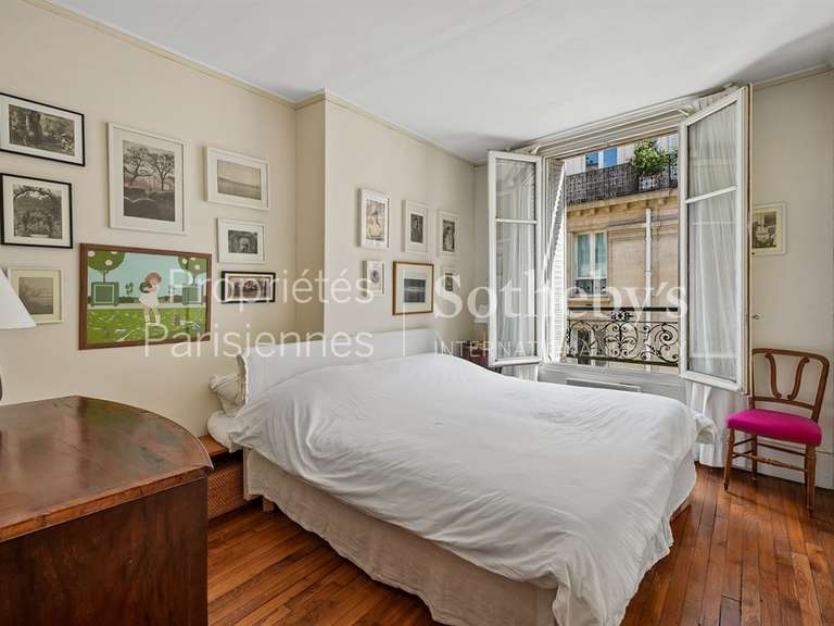 Appartement Paris 1er - 1 chambre - 66m²