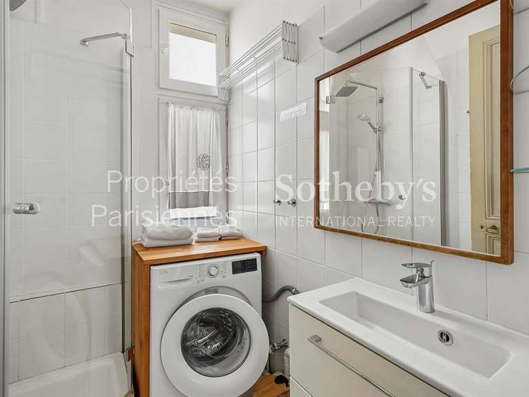 Appartement Paris 1er - 1 chambre - 66m²