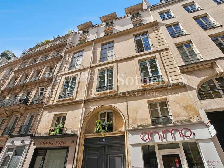 Appartement Paris 1er - 1 chambre - 66m²