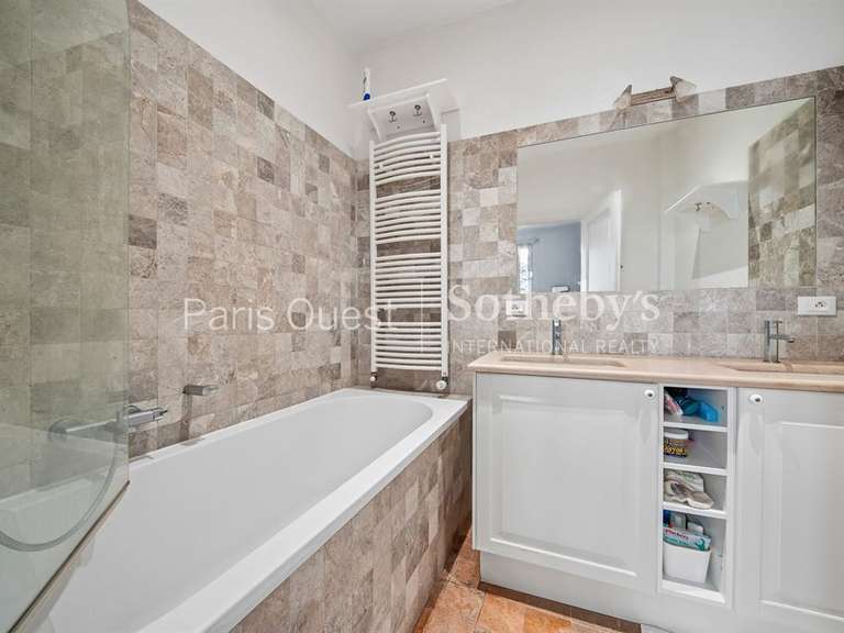 Apartment Paris 17e - 4 bedrooms - 160m²