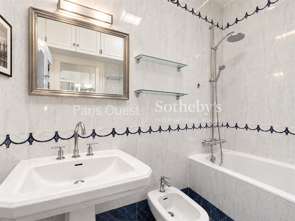 Apartment Paris 17e