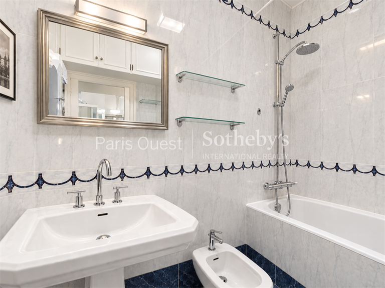 Appartement Paris 17e - 2 chambres - 70m²