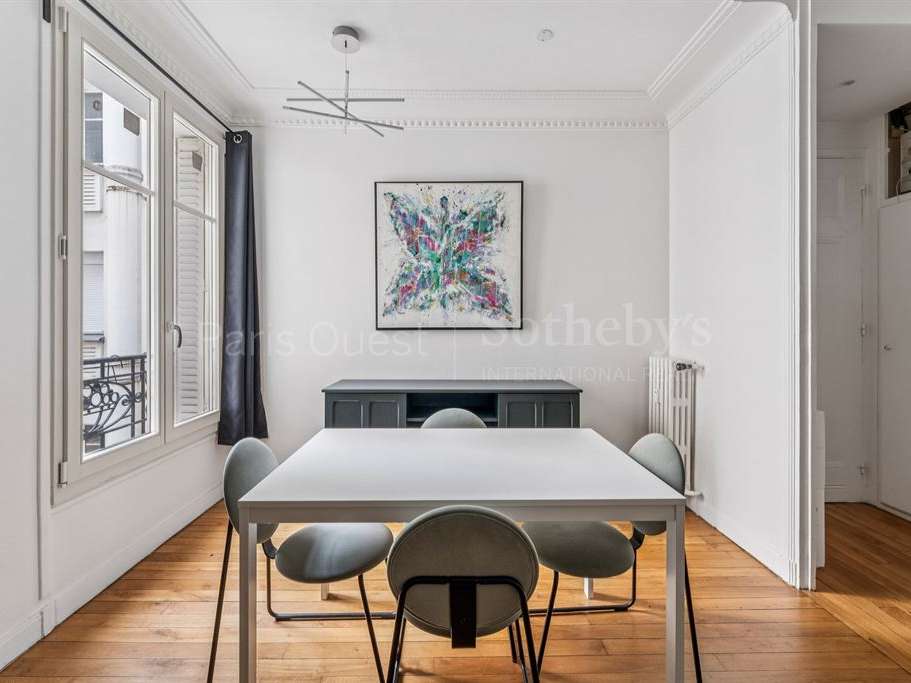 Apartment Paris
