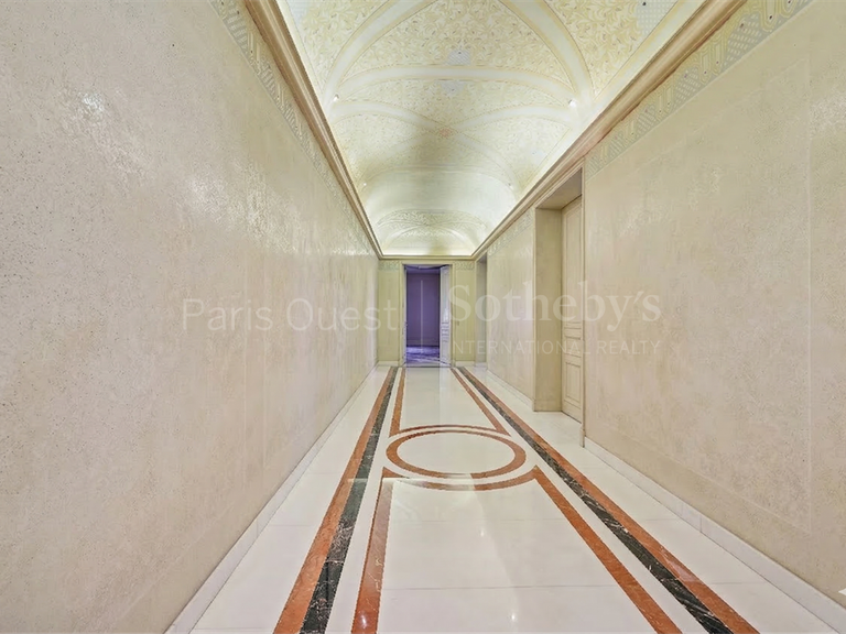 Apartment Paris 16e - 3 bedrooms - 240m²