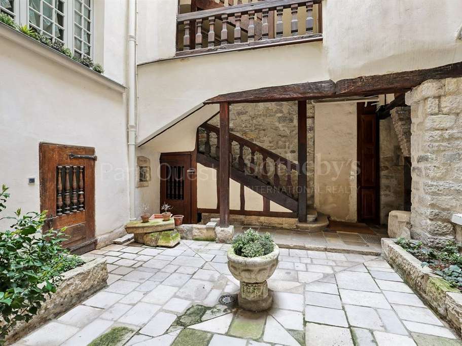 Apartment Paris 5e