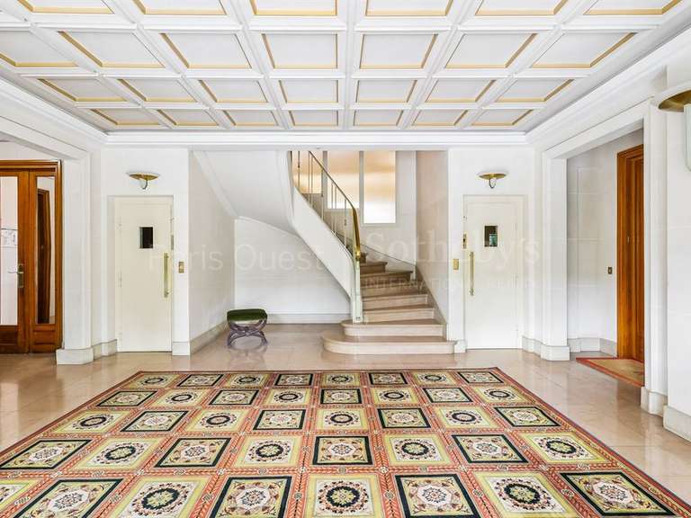 Appartement Paris 16e - 2 chambres - 155m²