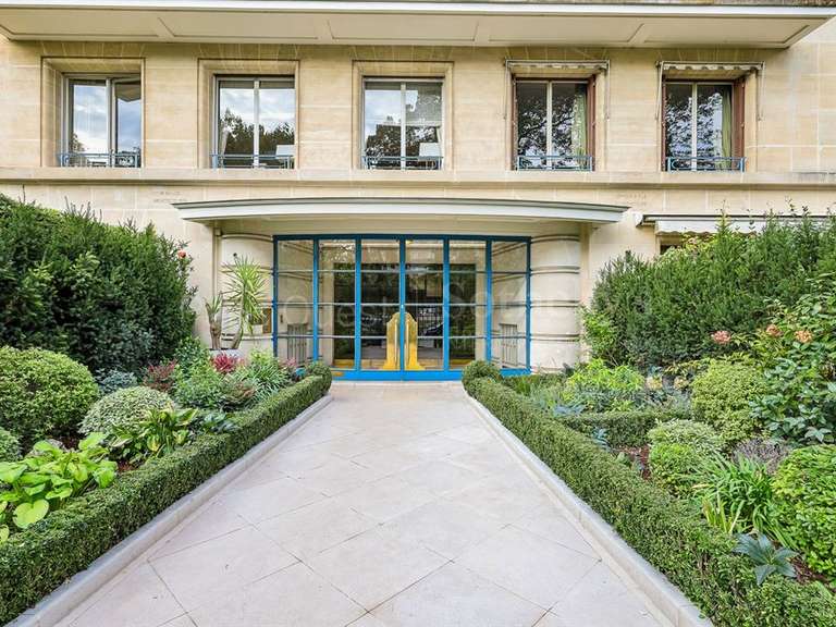 Appartement Paris 16e - 2 chambres - 155m²