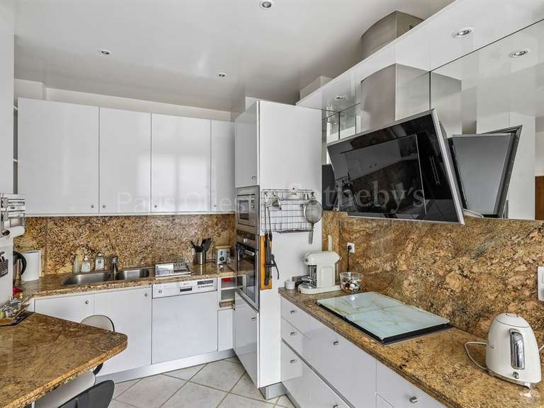Appartement Paris 16e - 2 chambres - 155m²