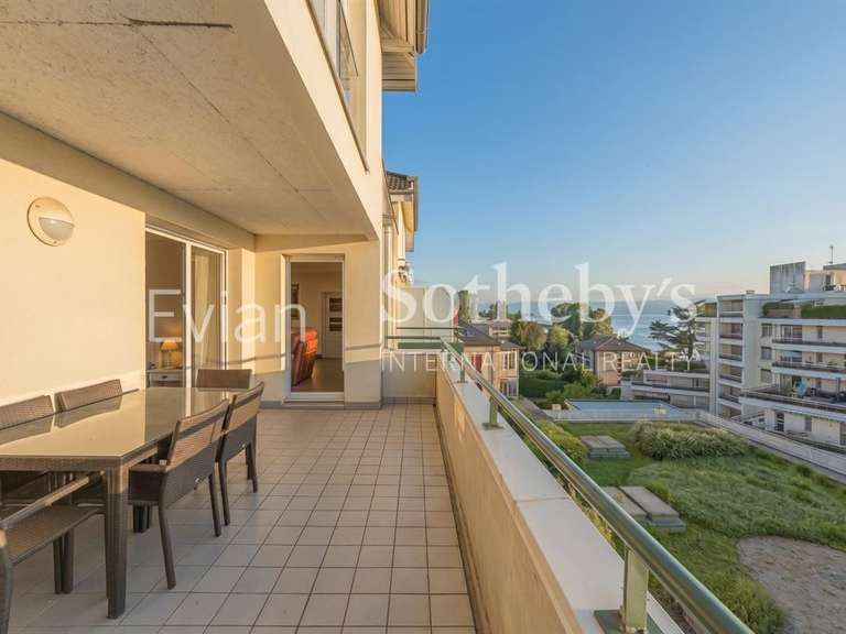Appartement Évian-les-Bains - 3 chambres - 120m²