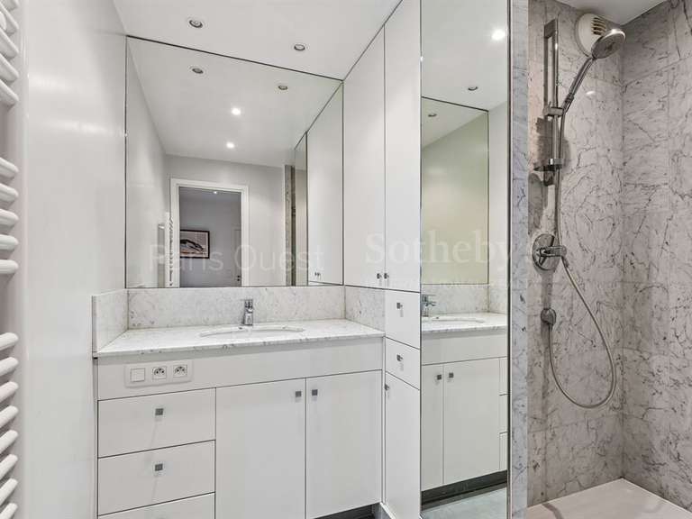 Appartement Paris 7e - 5 chambres - 257m²