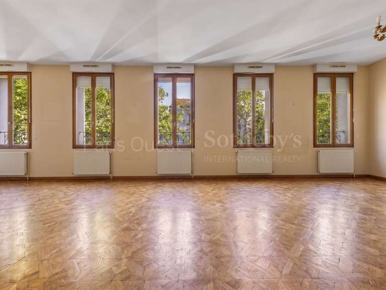 Appartement Paris 15e - 3 chambres - 130m²