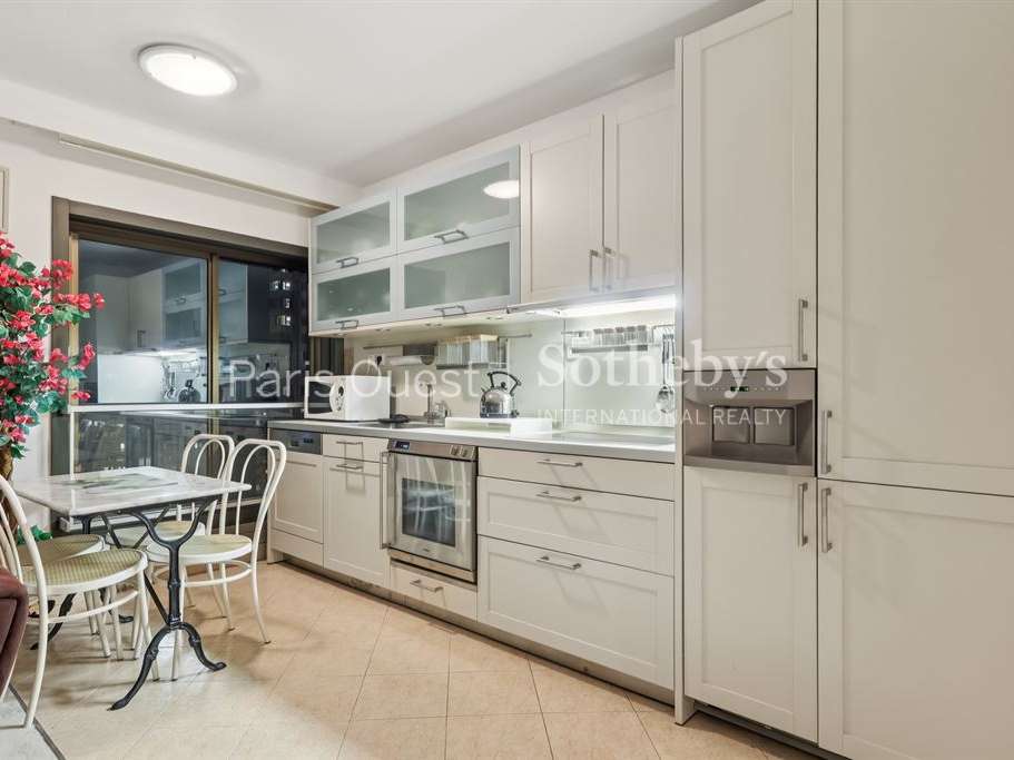 Apartment Paris 15e