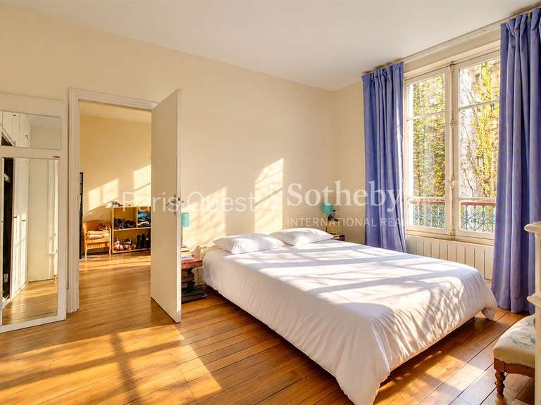 Appartement Paris 16e - 4 chambres - 129m²